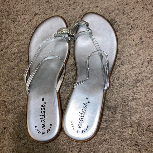 FREE w/ bundle! Matisse wedged heels - Picture 3 of 6
